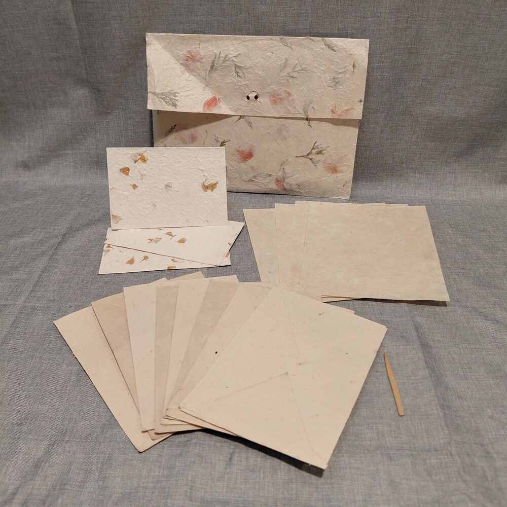 Handmade Pressed Flower Stationery 3 Cards 4 Sheets 8 Envelopes in Lrg Envelope